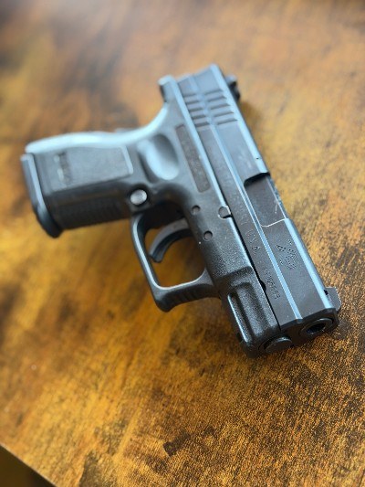 SPRINGFIELD ARMORY xd9 sub compact9MM LUGER (9x19 PARA) - Image 1 of 2