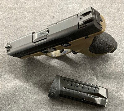 SMITH & WESSON M&P9C 9MM LUGER (9x19 PARA) - Image 1 of 3