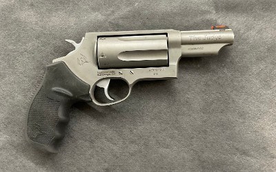 TAURUS JUDGE.45 ACP/.410 GA - Image 1 of 2
