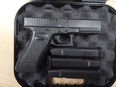 GLOCK G22 GEN 3.40 CALIBER - Image 1 of 4