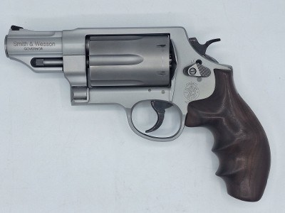 SMITH & WESSON GOVERNOR .45 ACP/.410 GA - Image 1 of 16