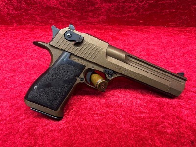 MAGNUM RESEARCH DESERT EAGLE .44 MAGNUM - Image 5 of 10