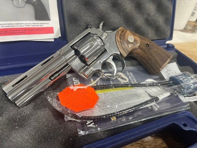 COLT PYTHON STAINLESS 2020 .38 SPECIAL/.357 MAGNUM - Image 8 of 9