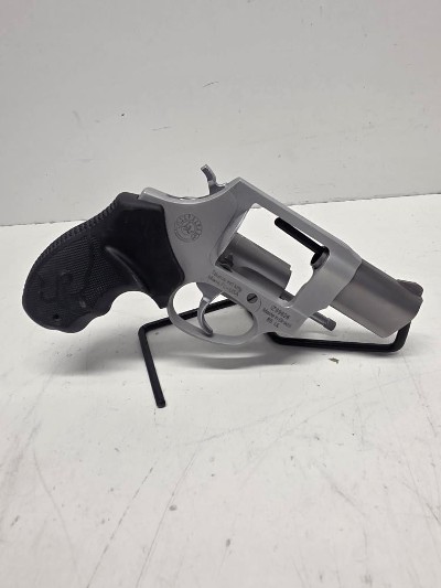 TAURUS 85UL .38 SPL - Image 1 of 6