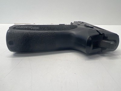 SIG SAUER SP2022 40 Smith & Wesson - Image 8 of 12