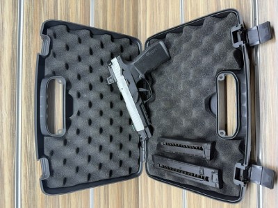 SIG SAUER P322 .22 LR - Image 1 of 9