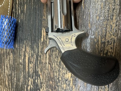 NORTH AMERICAN ARMS mag pug .22 LR - Image 3 of 5