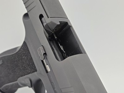 SIG SAUER P320 10mm Auto - Image 3 of 5