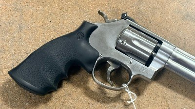 SMITH & WESSON 647 NO DASH .17 HMR - Image 7 of 12
