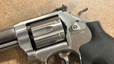 SMITH & WESSON 647 NO DASH .17 HMR - Image 3 of 12
