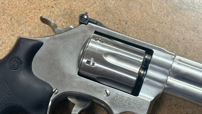SMITH & WESSON 647 NO DASH .17 HMR - Image 8 of 12
