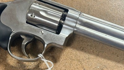 SMITH & WESSON 647 NO DASH .17 HMR - Image 9 of 12