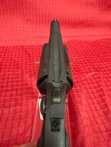 TAURUS THE JUDGE .45lc / .410 - Image 4 of 6