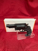 TAURUS THE JUDGE .45lc / .410 - Image 1 of 6