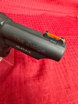 TAURUS THE JUDGE .45lc / .410 - Image 6 of 6