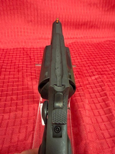 TAURUS THE JUDGE .45lc / .410 - Image 4 of 6