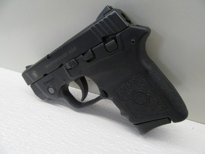 SMITH & WESSON BODYGUARD 380 .380 ACP - Image 4 of 15