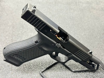 GLOCK 17V 9MM LUGER (9x19 PARA) - Image 6 of 8