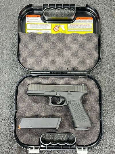 GLOCK 17V 9MM LUGER (9x19 PARA) - Image 1 of 8