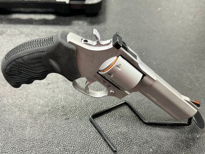 TAURUS TRACKER - STAINLESS 22 Winchester Magnum - Image 6 of 12