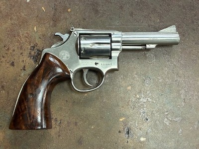 TAURUS 84 .38 SPL - Image 2 of 7