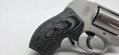 SMITH & WESSON MODEL 638 .38 SPL - Image 6 of 10