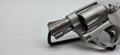 SMITH & WESSON MODEL 638 .38 SPL - Image 3 of 10