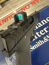 SMITH & WESSON PERFORMANCE CENTER M&P9 SHIELD PLUS CARRY COMP (MICRO-COMPACT) 9MM LUGER (9X19 PARA) - Image 3 of 4