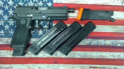 SIG SAUER P320 COMPACT 9MM LUGER (9x19 PARA) - Image 2 of 9