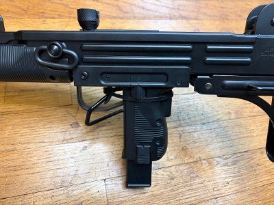 WALTHER UZI RIFLE .22 LR - Image 4 of 11