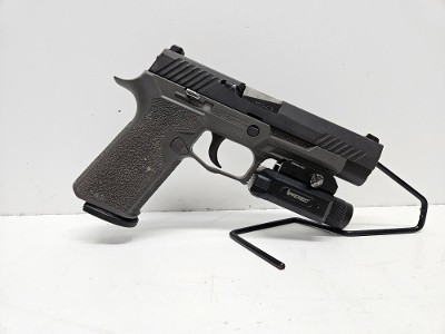 SIG SAUER P320 9MM LUGER (9x19 PARA) - Image 1 of 10