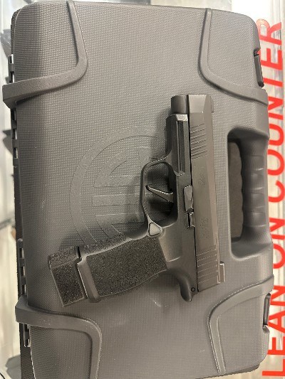 SIG SAUER P365 XL Tac Pac 9MM LUGER (9x19 PARA) - Image 1 of 4