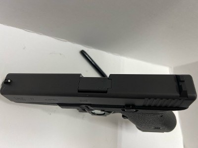 GLOCK 17 9MM LUGER (9x19 PARA) - Image 5 of 9