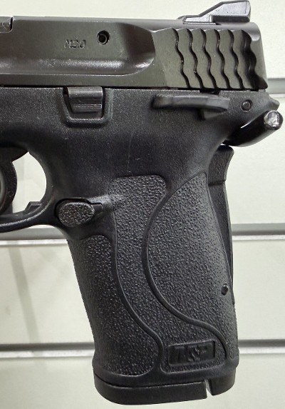SMITH & WESSON M&P 380 SHIELD EZ .380 ACP - Image 5 of 8