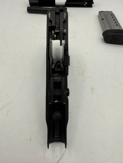 SMITH & WESSON M&P 40 SHIELD M2.0 PERFORMANCE CENTER .40 S&W - Image 3 of 14