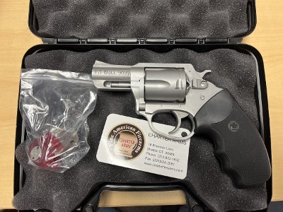 CHARTER ARMS Ptibull 9MM LUGER (9x19 PARA) - Image 1 of 5