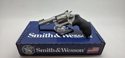 SMITH & WESSON 317 KIT GUN .22 LR - Image 1 of 9