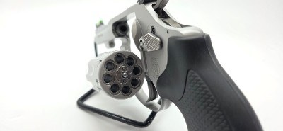 SMITH & WESSON 317 KIT GUN .22 LR - Image 8 of 9
