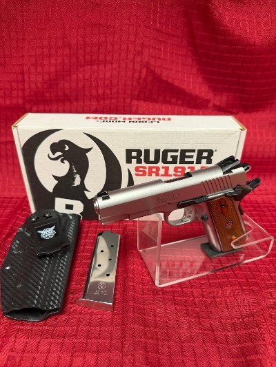 RUGER SR1911 STANDARD .45 ACP - Image 1 of 6