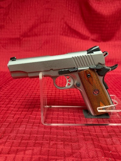 RUGER SR1911 STANDARD .45 ACP - Image 2 of 6