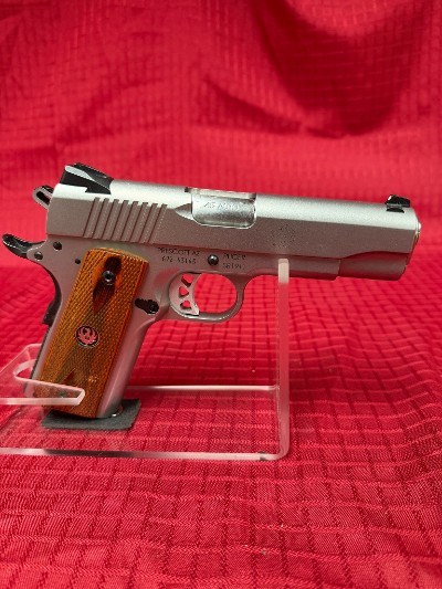 RUGER SR1911 STANDARD .45 ACP - Image 3 of 6