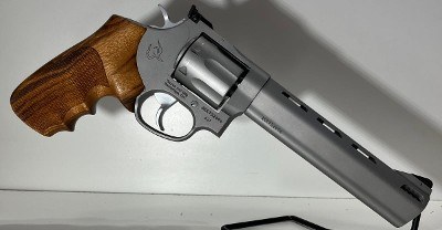 TAURUS TRACKER - STAINLESS .357 MAG - Image 2 of 5