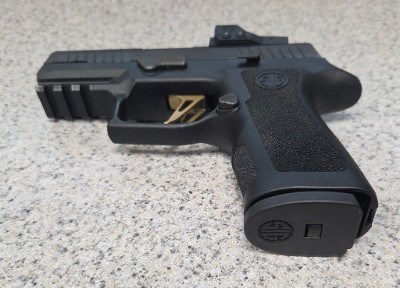 SIG SAUER P320 X-COMPACT 9MM LUGER (9x19 PARA) - Image 3 of 6
