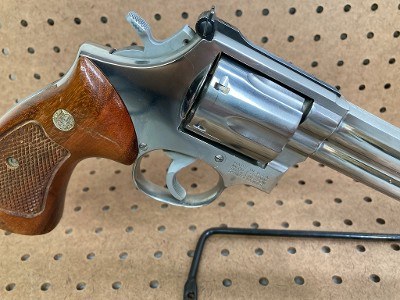 SMITH & WESSON 686 .357 MAG - Image 3 of 10