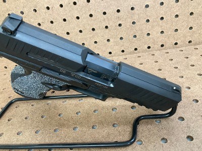 WALTHER PPQ M2 .45 ACP - Image 5 of 10