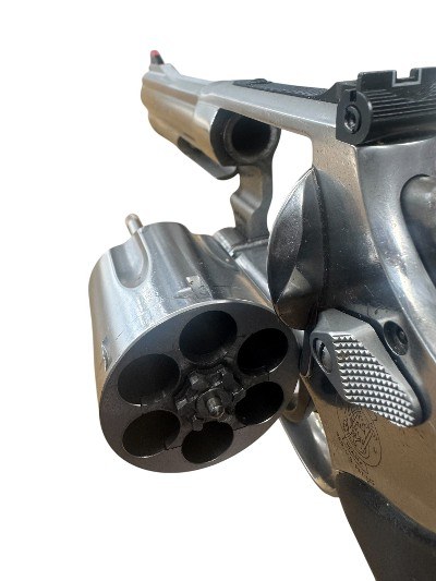 SMITH & WESSON 629 .44 MAGNUM - Image 5 of 6