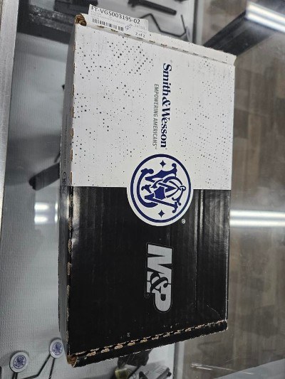 SMITH & WESSON M&P10 M2.0 10MM 10mm Auto - Image 2 of 3