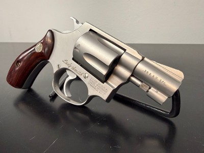 SMITH & WESSON 60 LS LADYSMITH .38 SPL - Image 8 of 11