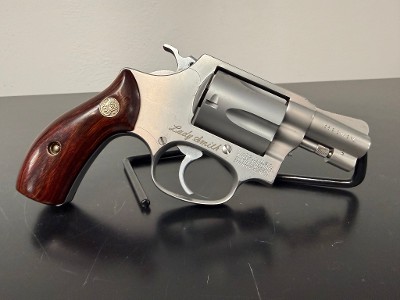 SMITH & WESSON 60 LS LADYSMITH .38 SPL - Image 5 of 11