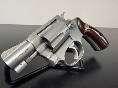 SMITH & WESSON 60 LS LADYSMITH .38 SPL - Image 3 of 11